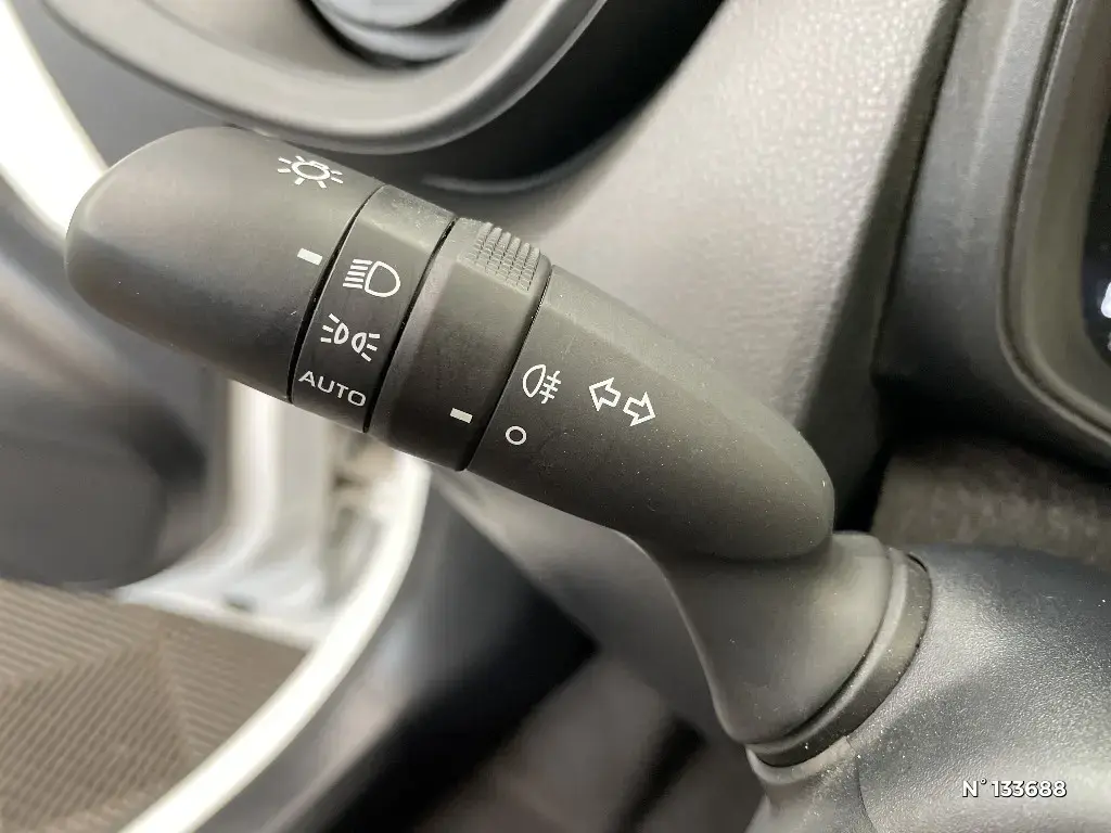 TOYOTA AYGO X - Miniature 21