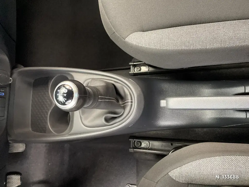TOYOTA AYGO X - Miniature 22