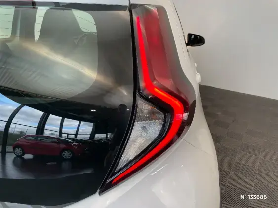 TOYOTA AYGO X - voiture d'occasion - Photo 30