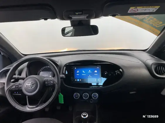 TOYOTA AYGO X - voiture d'occasion - Photo 9