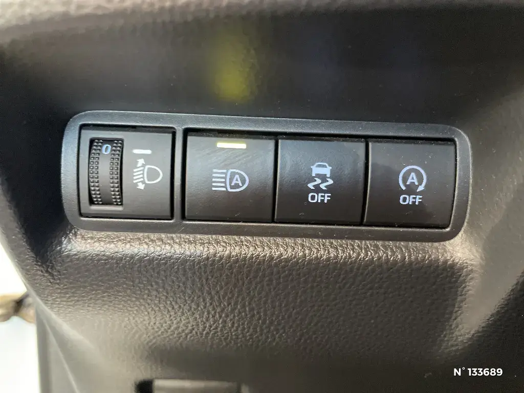 TOYOTA AYGO X - Miniature 11
