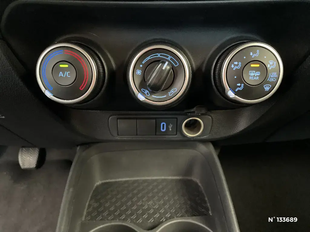 TOYOTA AYGO X - Miniature 12