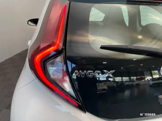 TOYOTA AYGO X - voiture d'occasion - Photo 29