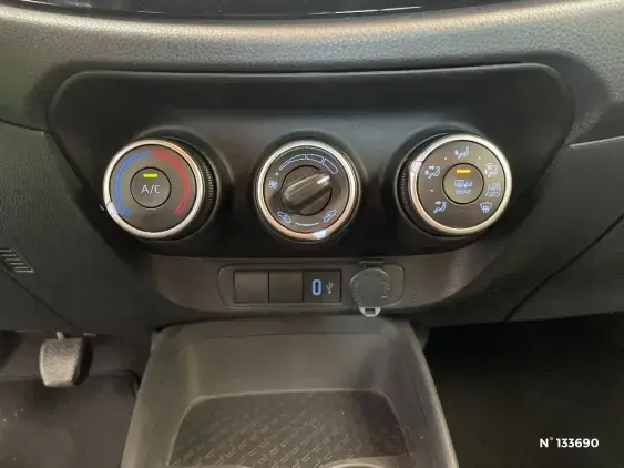 TOYOTA AYGO X - voiture d'occasion - Photo 31