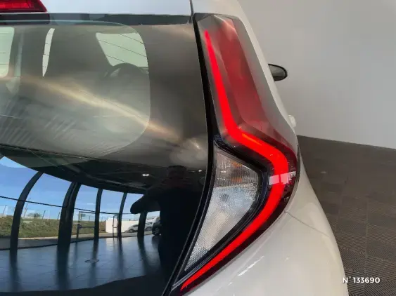 TOYOTA AYGO X - voiture d'occasion - Photo 30