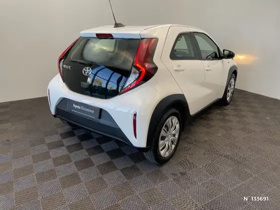 TOYOTA AYGO X - voiture d'occasion - Photo 4