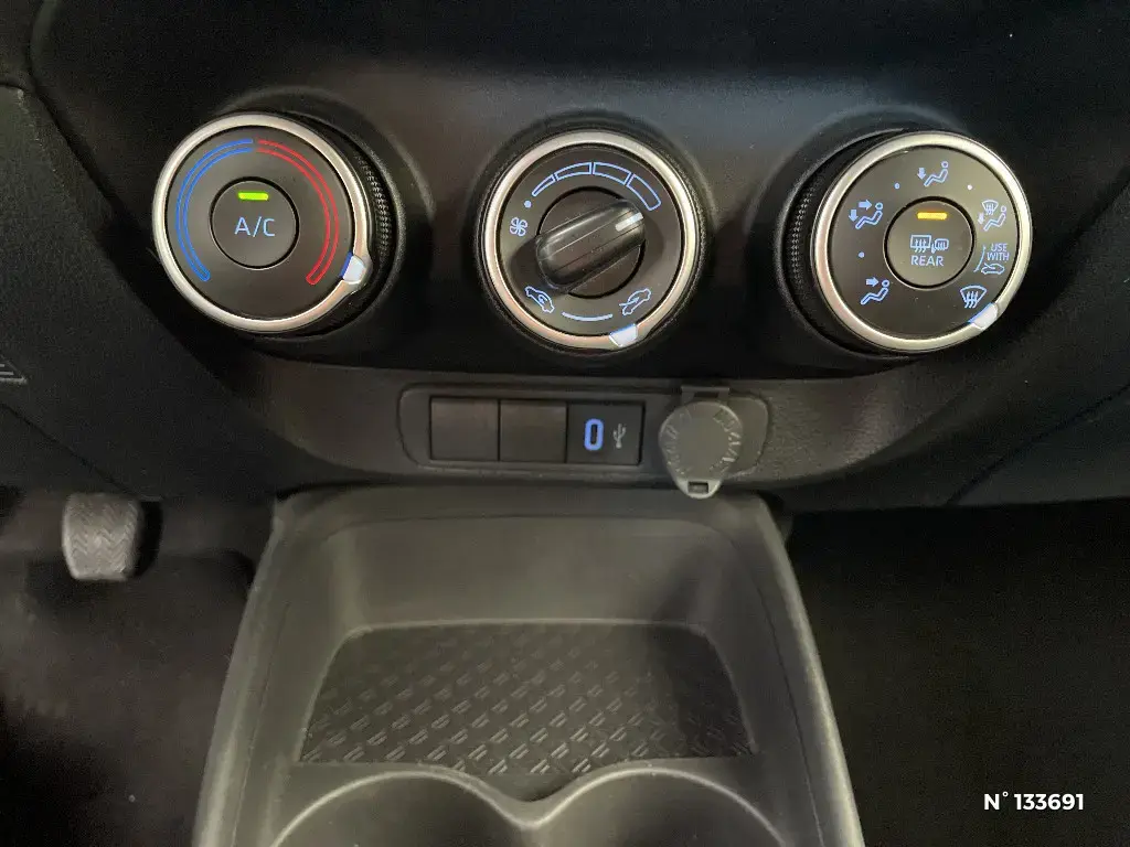 TOYOTA AYGO X - Miniature 12