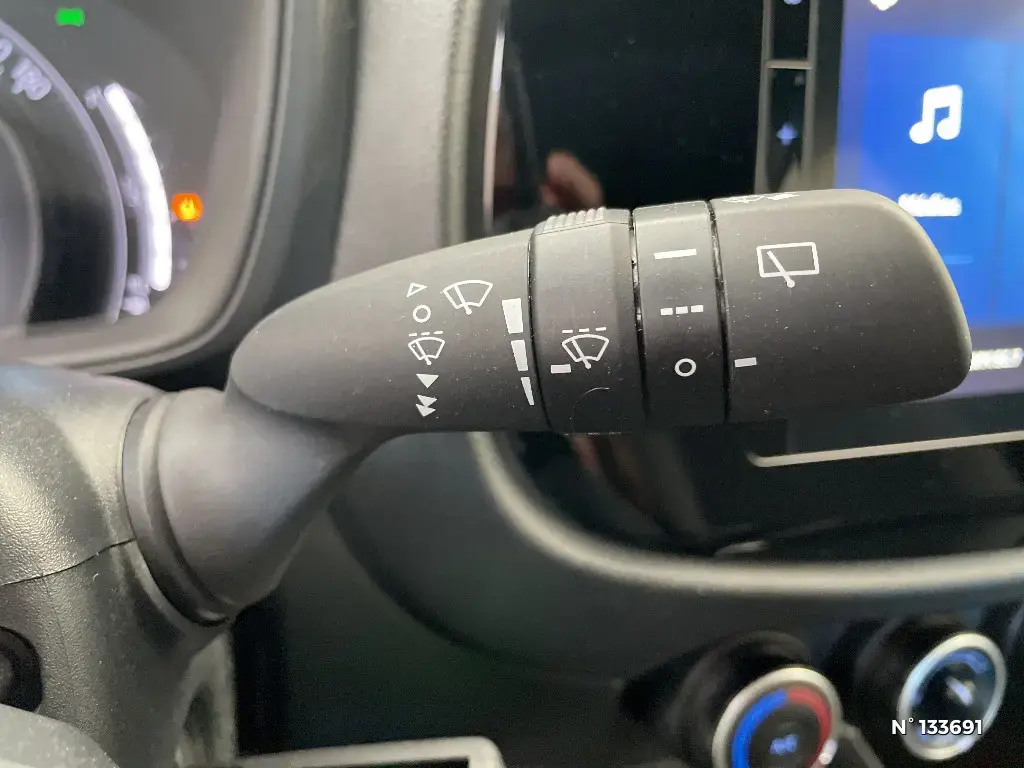 TOYOTA AYGO X - Miniature 19
