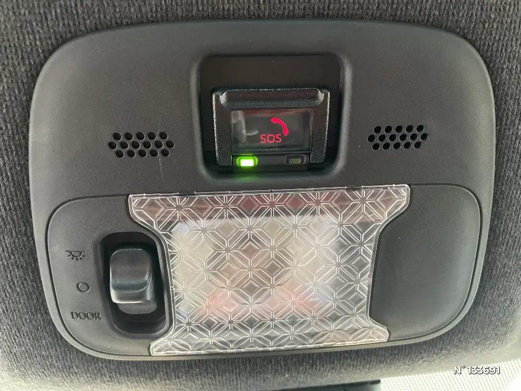 TOYOTA AYGO X - Miniature 22