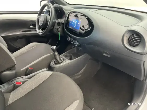 TOYOTA AYGO X - voiture d'occasion - Photo 10