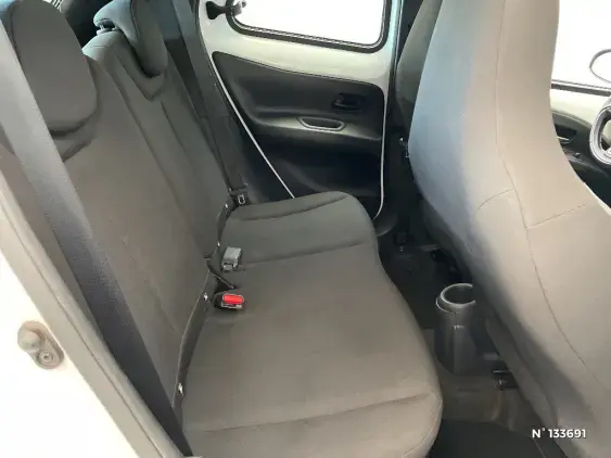 TOYOTA AYGO X - voiture d'occasion - Photo 11