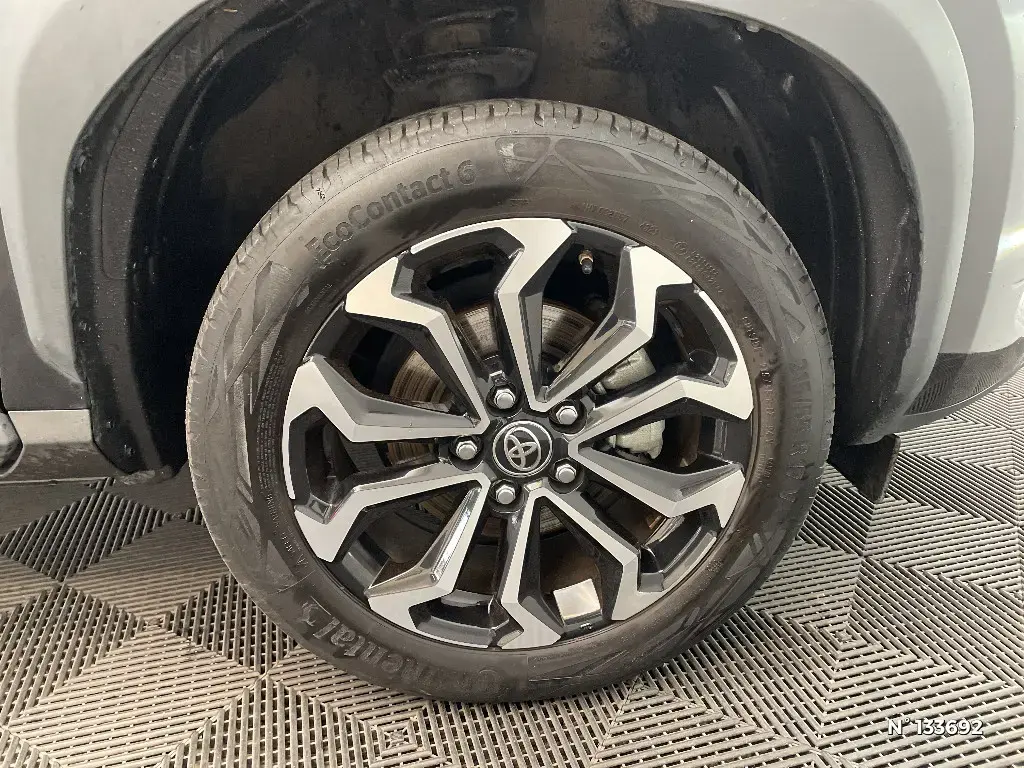 TOYOTA YARIS CROSS I - Miniature 5