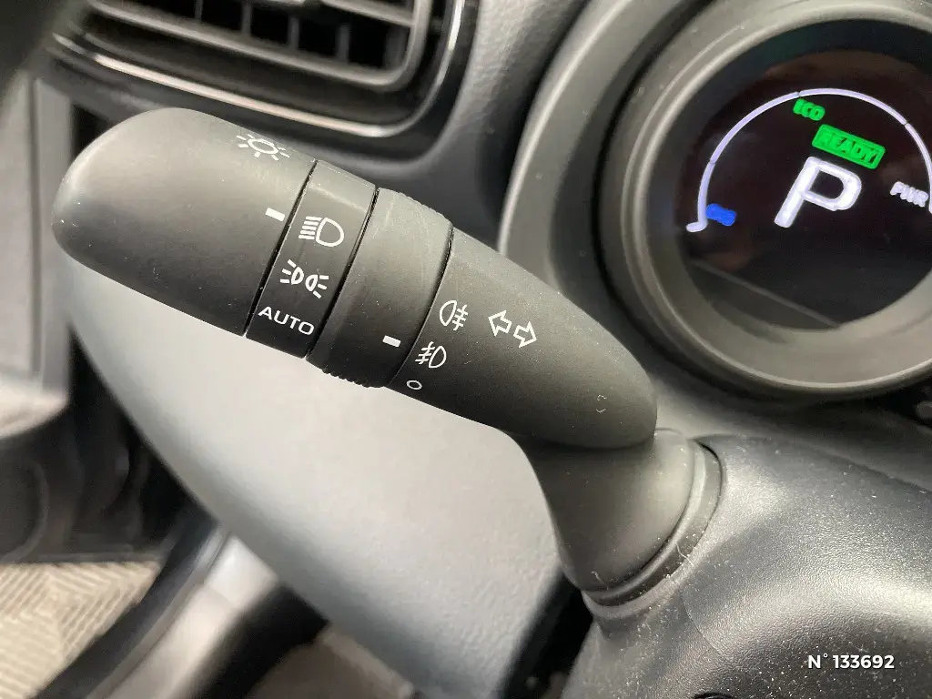 TOYOTA YARIS CROSS I - Miniature 21