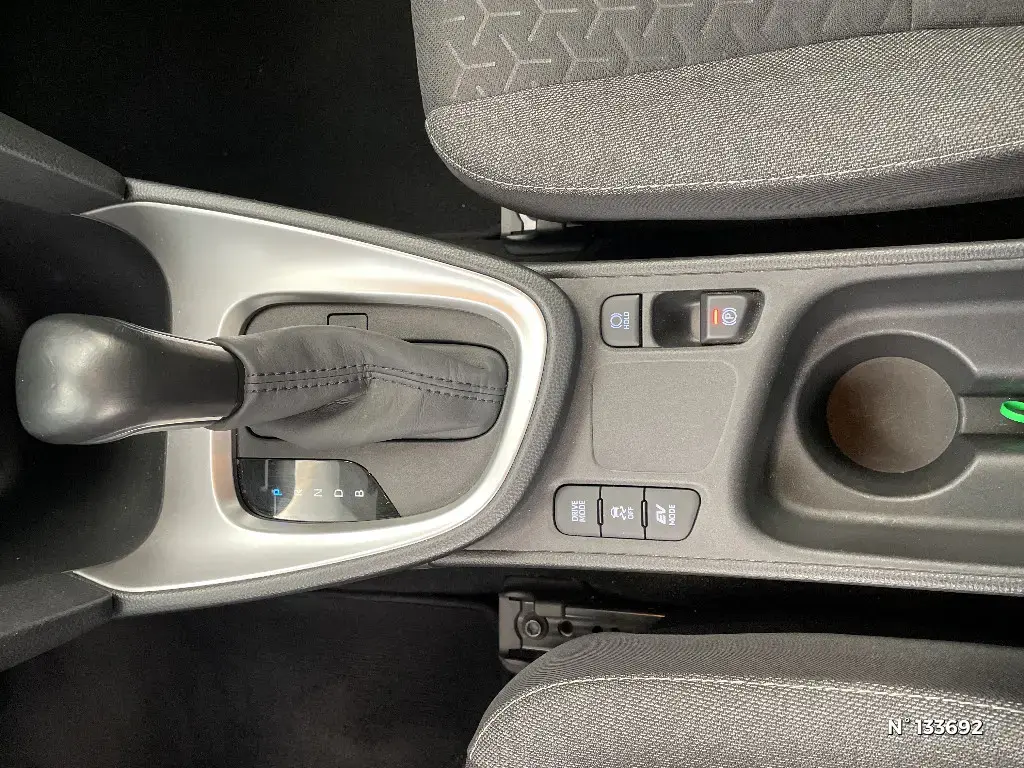 TOYOTA YARIS CROSS I - Miniature 22
