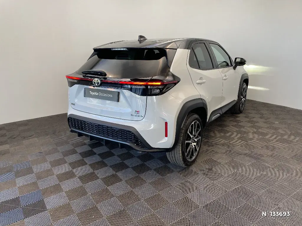TOYOTA YARIS CROSS I - Miniature 2