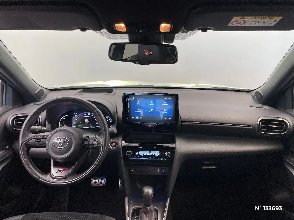 TOYOTA YARIS CROSS I - Miniature 6