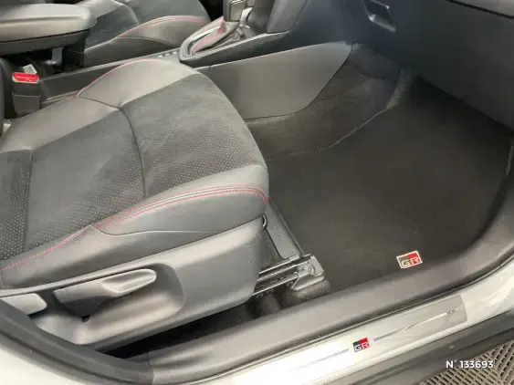 TOYOTA YARIS CROSS I - voiture d'occasion - Photo 26