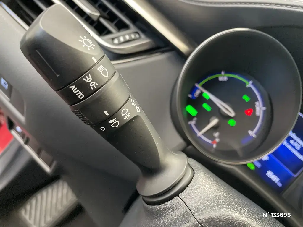 TOYOTA C-HR - Miniature 17