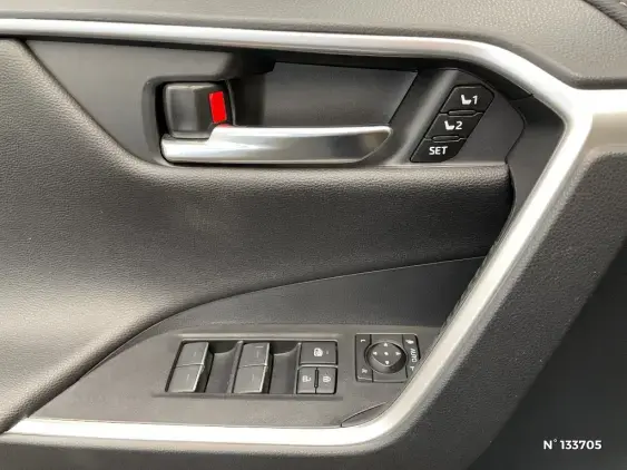 TOYOTA RAV4 V - voiture d'occasion - Photo 36