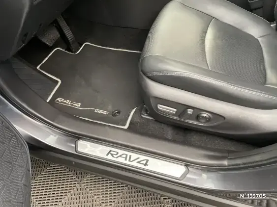 TOYOTA RAV4 V - voiture d'occasion - Photo 28