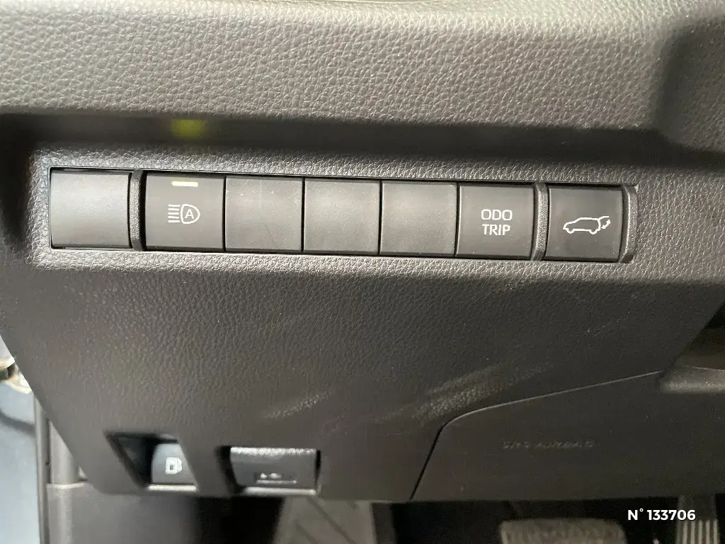 TOYOTA RAV4 V - Miniature 11