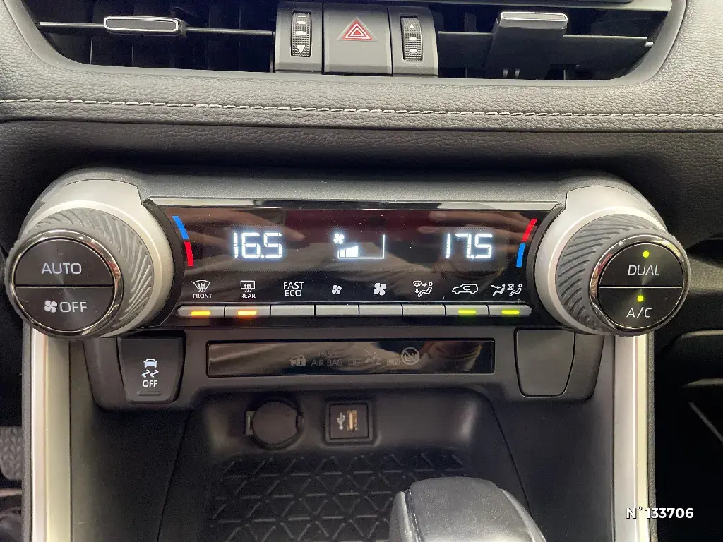 TOYOTA RAV4 V - Miniature 18