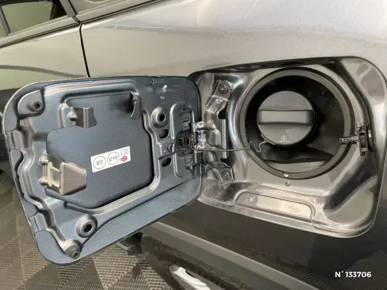 TOYOTA RAV4 V - voiture d'occasion - Photo 30