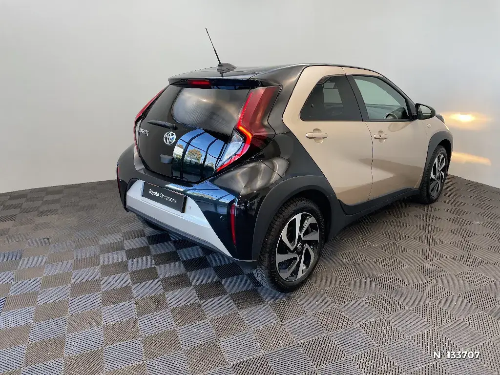 TOYOTA AYGO X - Miniature 2