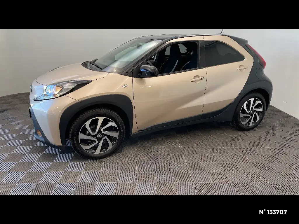 TOYOTA AYGO X - Miniature 4