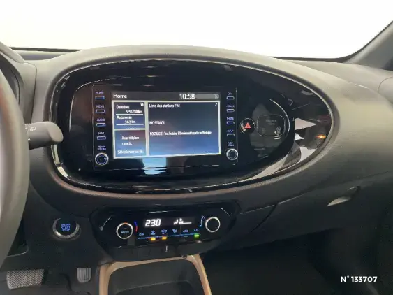 TOYOTA AYGO X - voiture d'occasion - Photo 13