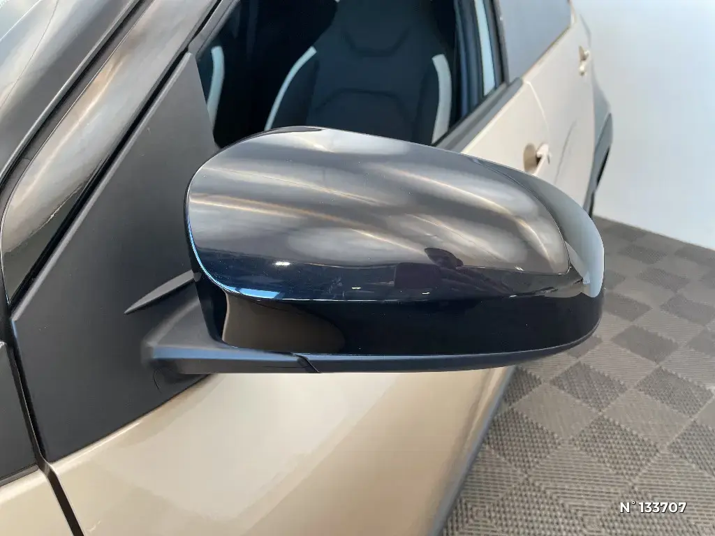 TOYOTA AYGO X - Miniature 23