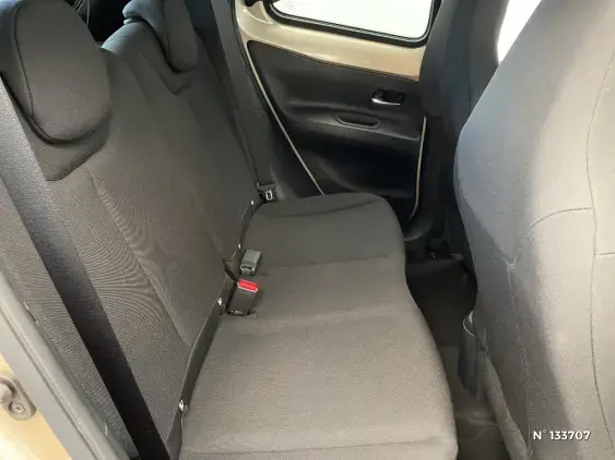 TOYOTA AYGO X - voiture d'occasion - Photo 11