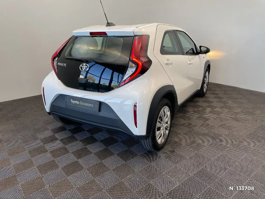 TOYOTA AYGO X - Miniature 2