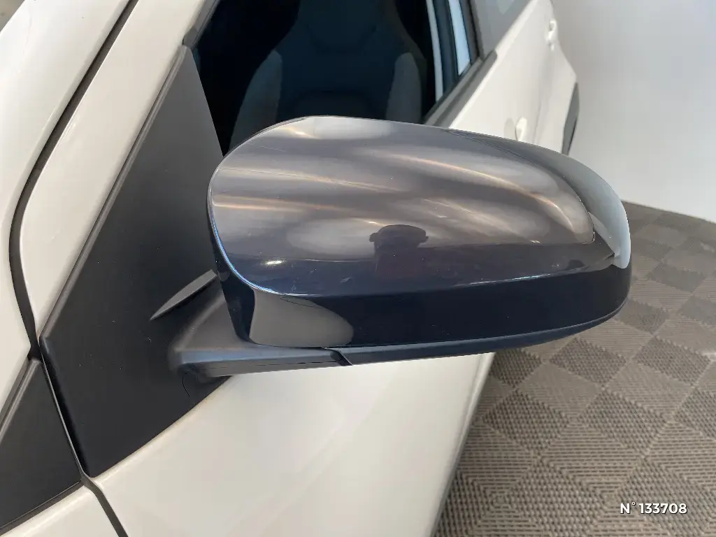 TOYOTA AYGO X - Miniature 23