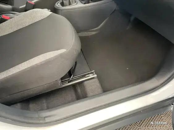 TOYOTA AYGO X - voiture d'occasion - Photo 26
