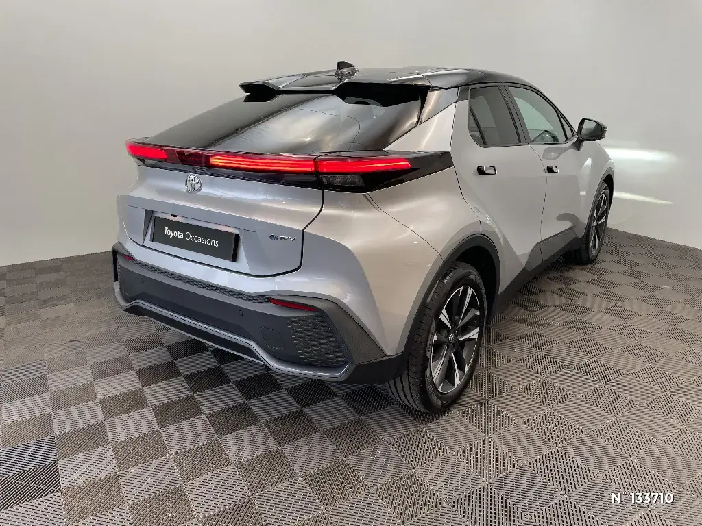 TOYOTA C-HR II - Miniature 2