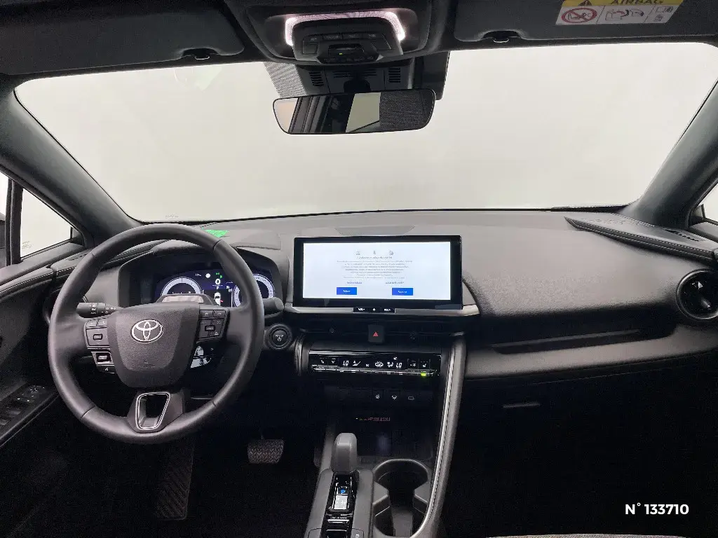 TOYOTA C-HR II - Miniature 6
