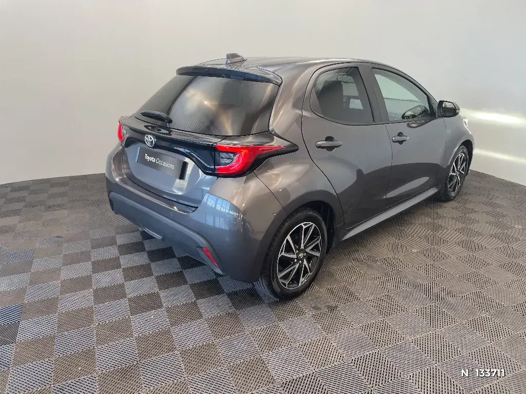 TOYOTA YARIS IV - Miniature 2