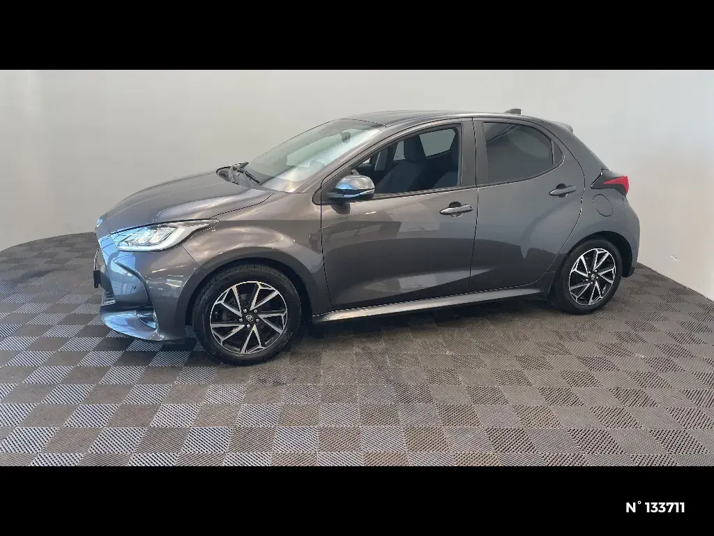 TOYOTA YARIS IV - Miniature 4