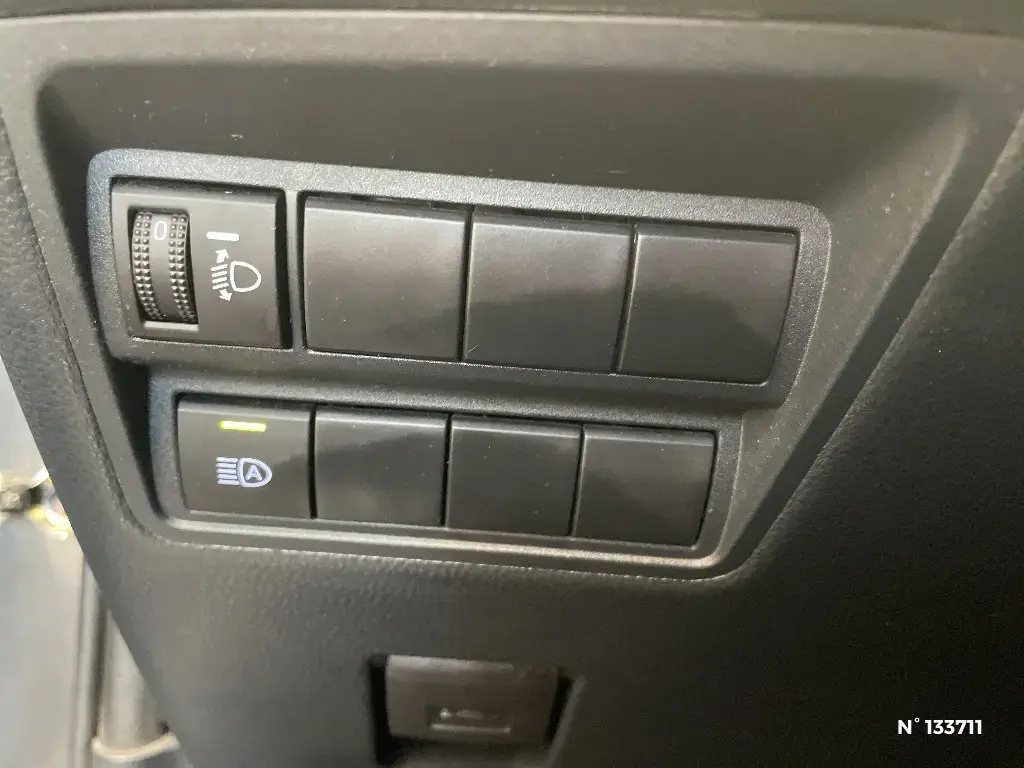 TOYOTA YARIS IV - Miniature 11