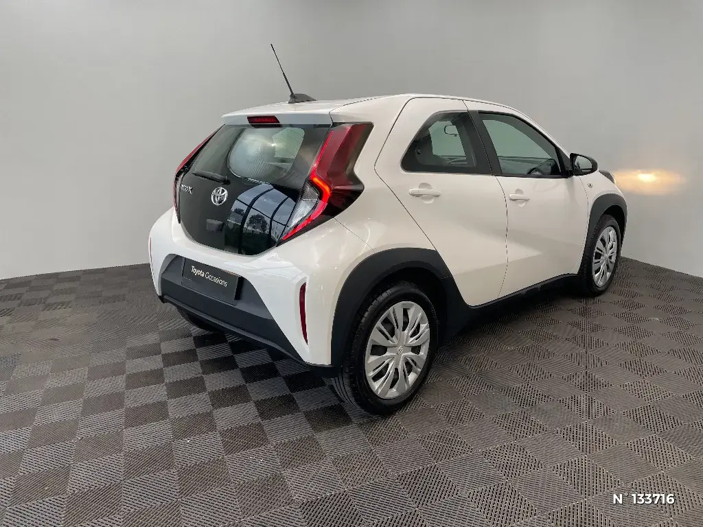 TOYOTA AYGO X - Miniature 2