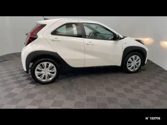 TOYOTA AYGO X - voiture d'occasion - Photo 5