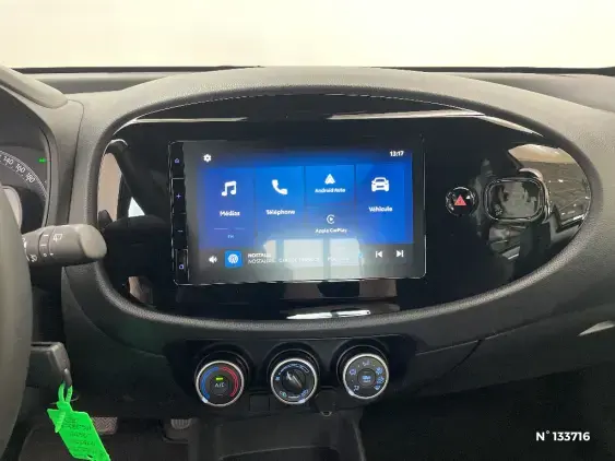 TOYOTA AYGO X - voiture d'occasion - Photo 13