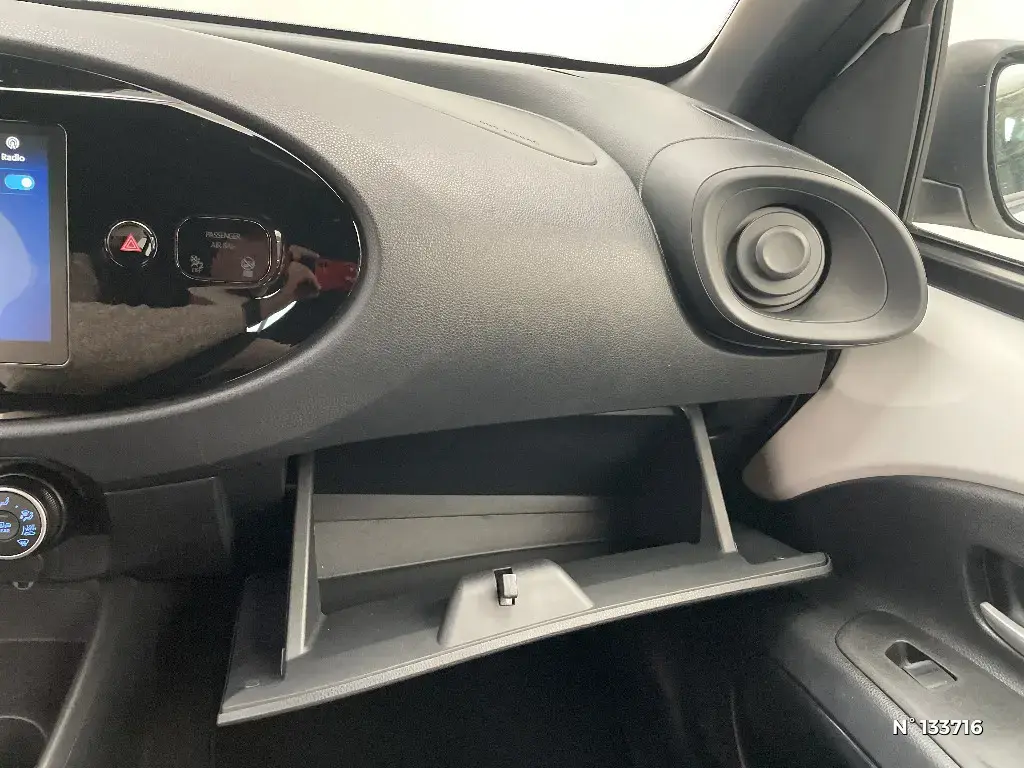 TOYOTA AYGO X - Miniature 23