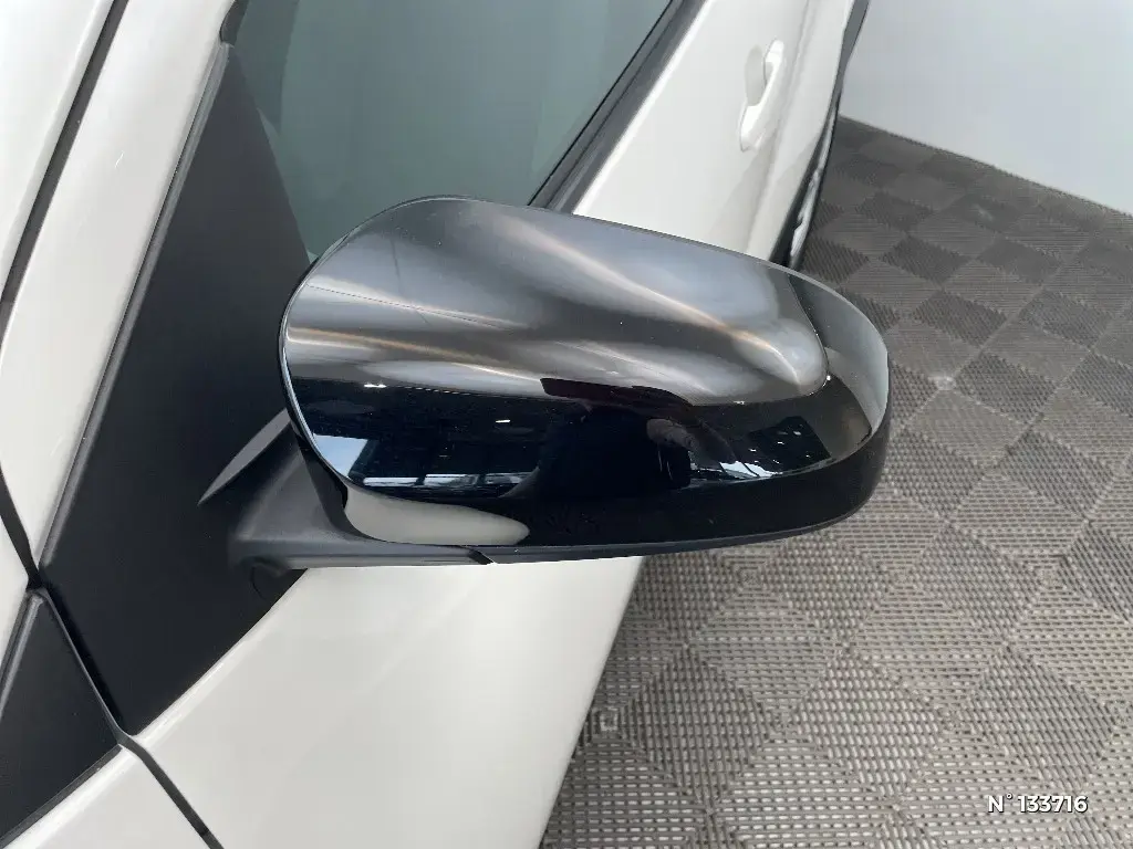 TOYOTA AYGO X - Miniature 24