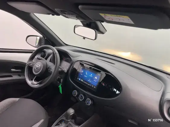 TOYOTA AYGO X - voiture d'occasion - Photo 10