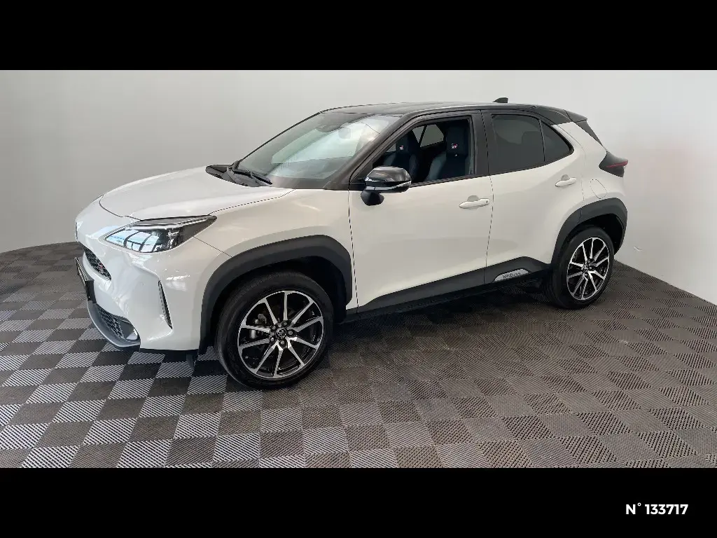TOYOTA YARIS CROSS I - Miniature 4