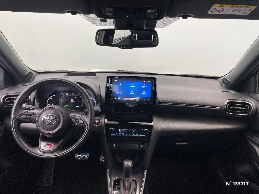 TOYOTA YARIS CROSS I - Miniature 6