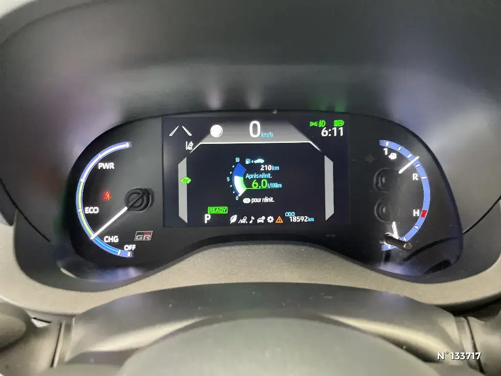 TOYOTA YARIS CROSS I - Miniature 8