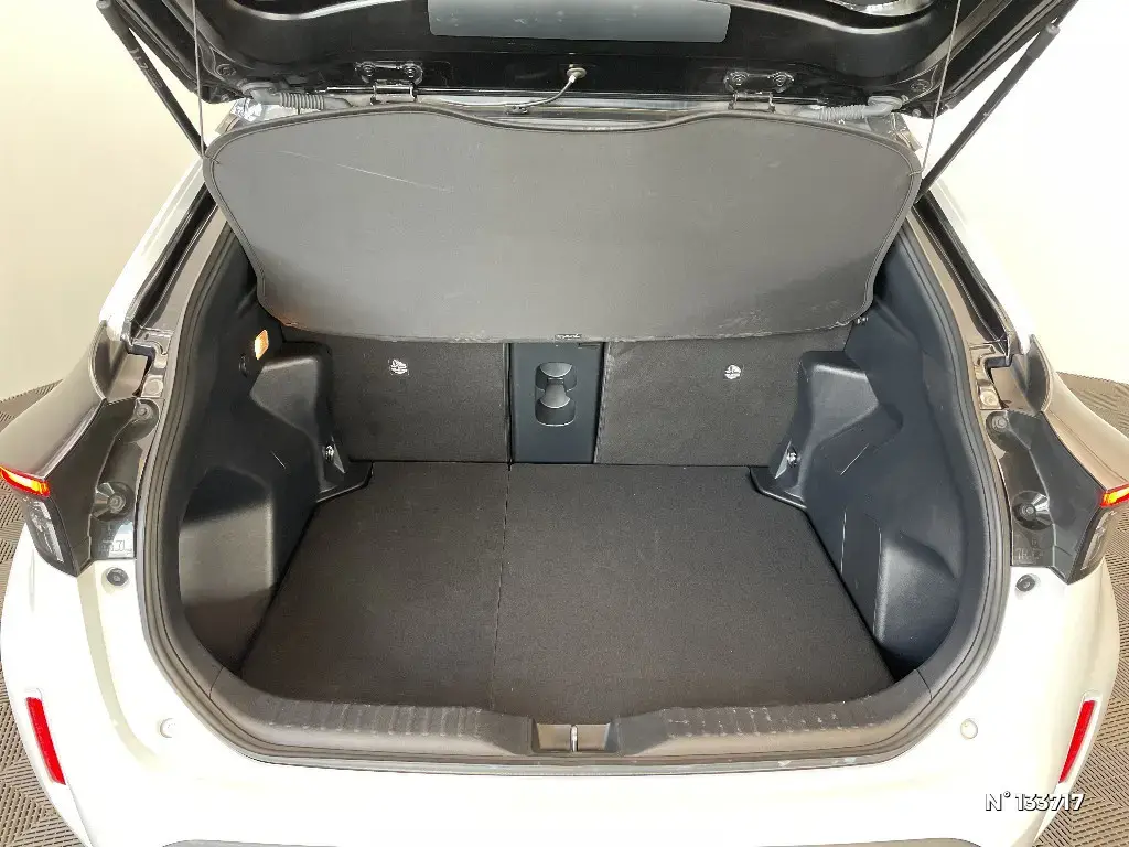 TOYOTA YARIS CROSS I - Miniature 10